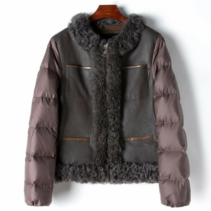 熱賣羊皮毛一體拼接羽絨服(M/L碼)(棕拼咖色)(下單後聯絡客服確認發貨尺碼)