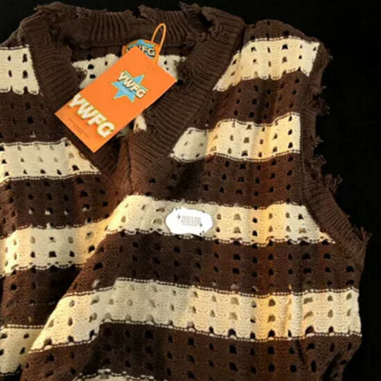 Hot selling ripped edge color block vest sweater [Coffee] [S-XL size] (please contact customer service to confirm the delivery size after placing the order)