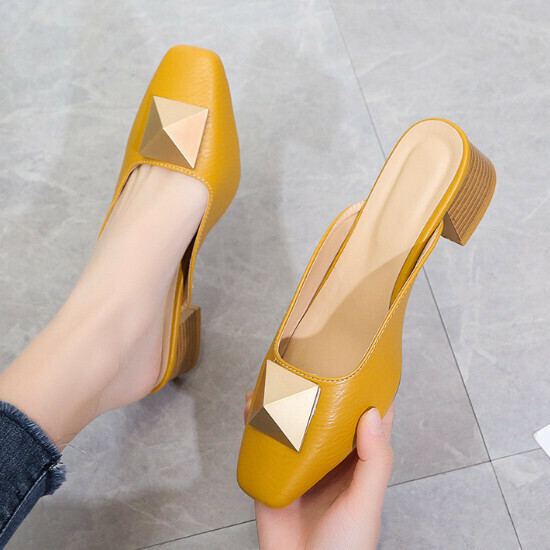Hot selling metal decorative slippers [yellow] [size 35-39] (please contact customer service to confirm the delivery size after placing the order)