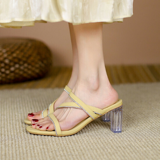 Hot selling crystal thick heel slippers [khaki] [size 34-39] (please contact customer service to confirm the delivery size after placing the order)
