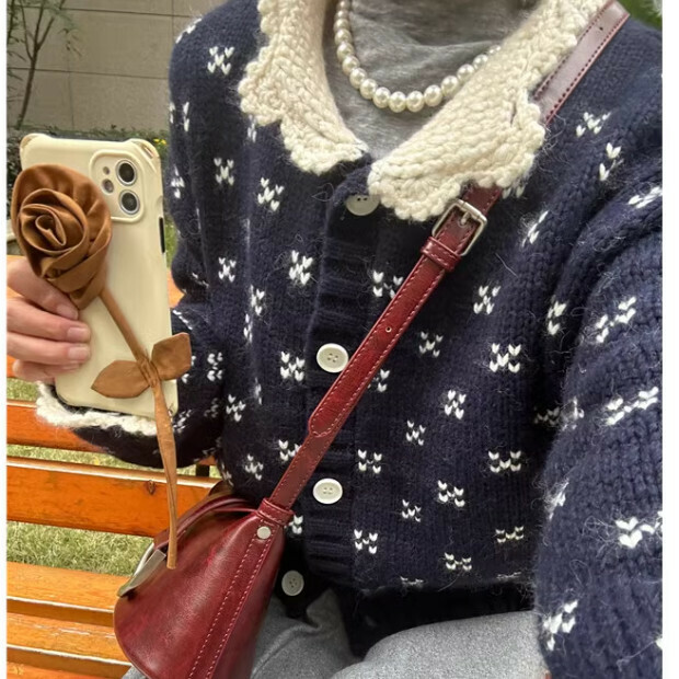 Hot selling retro crocheted cardigan [snowflake cardigan] size [S-XL] [please contact customer service to confirm the delivery size after placing the order]