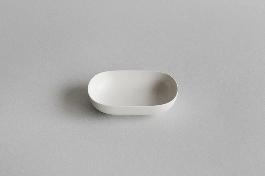 yumiko iihoshi porcelain - ReIRABO series 橢圓盤S / 恬靜白