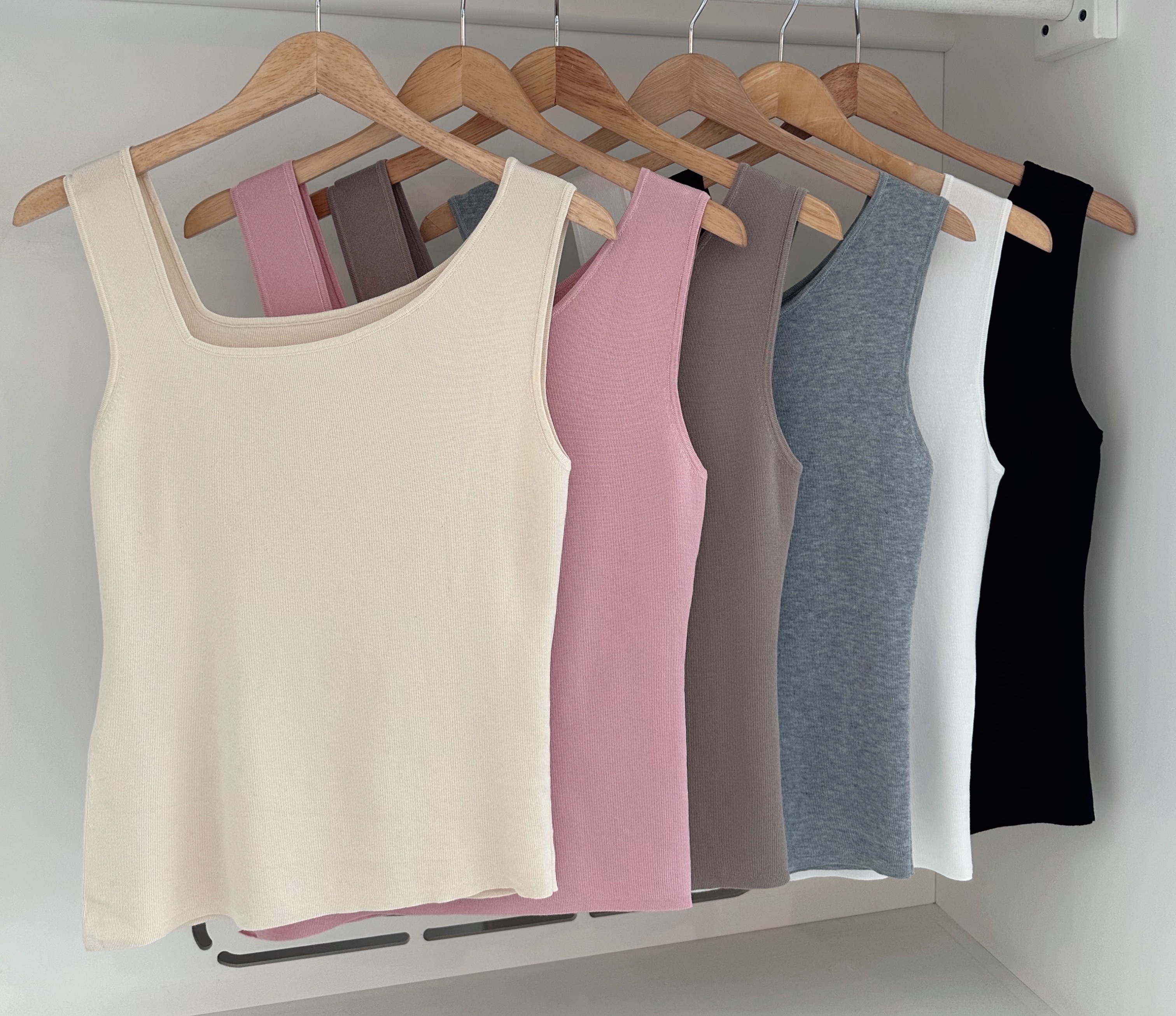 STRAP INNER KNIT TOP