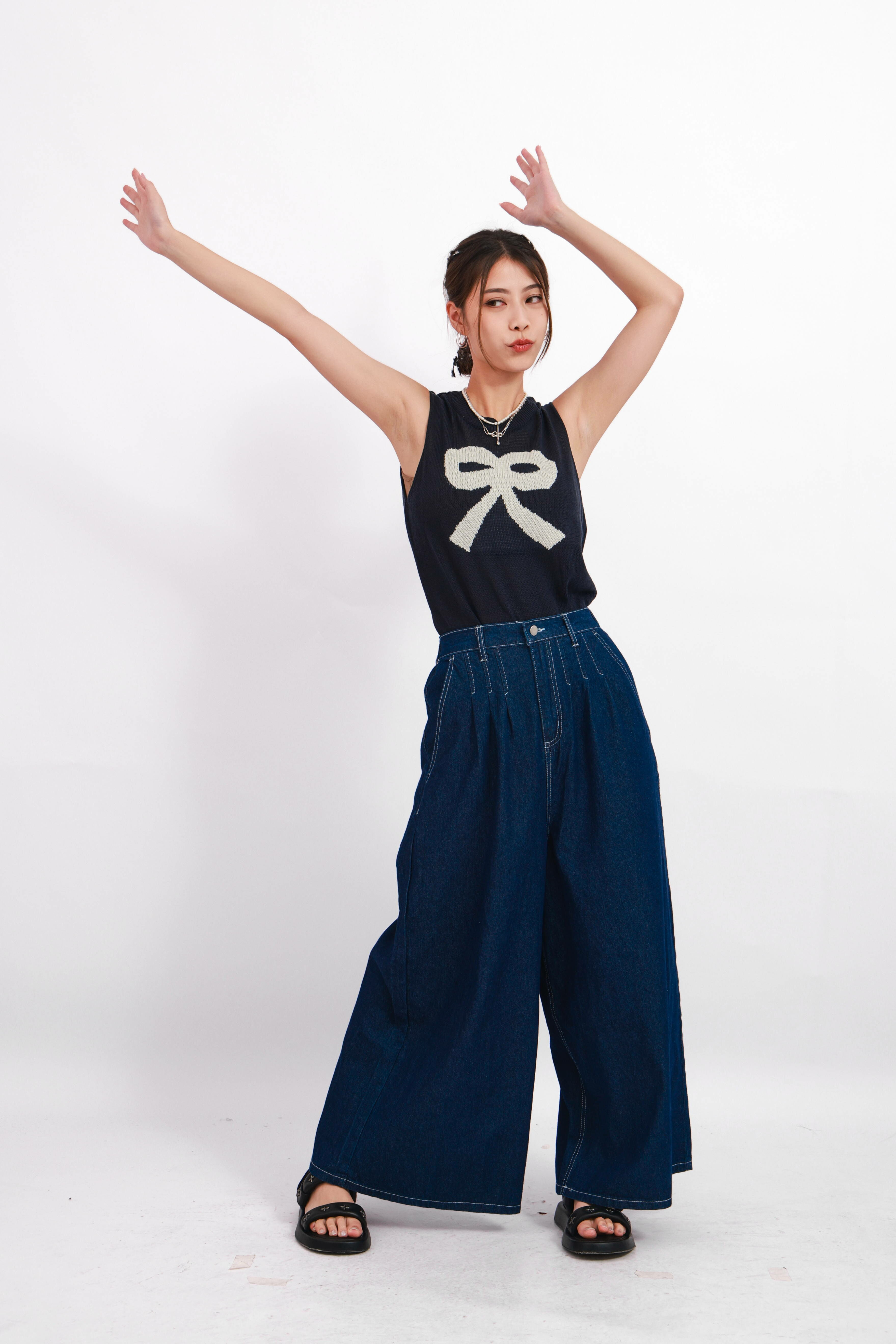 蝴蝶結織花針織背心 (現貨款式）