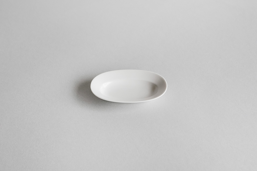 yumiko iihoshi porcelain - Oval plate橢圓盤/ SS / 百合白(霧面)