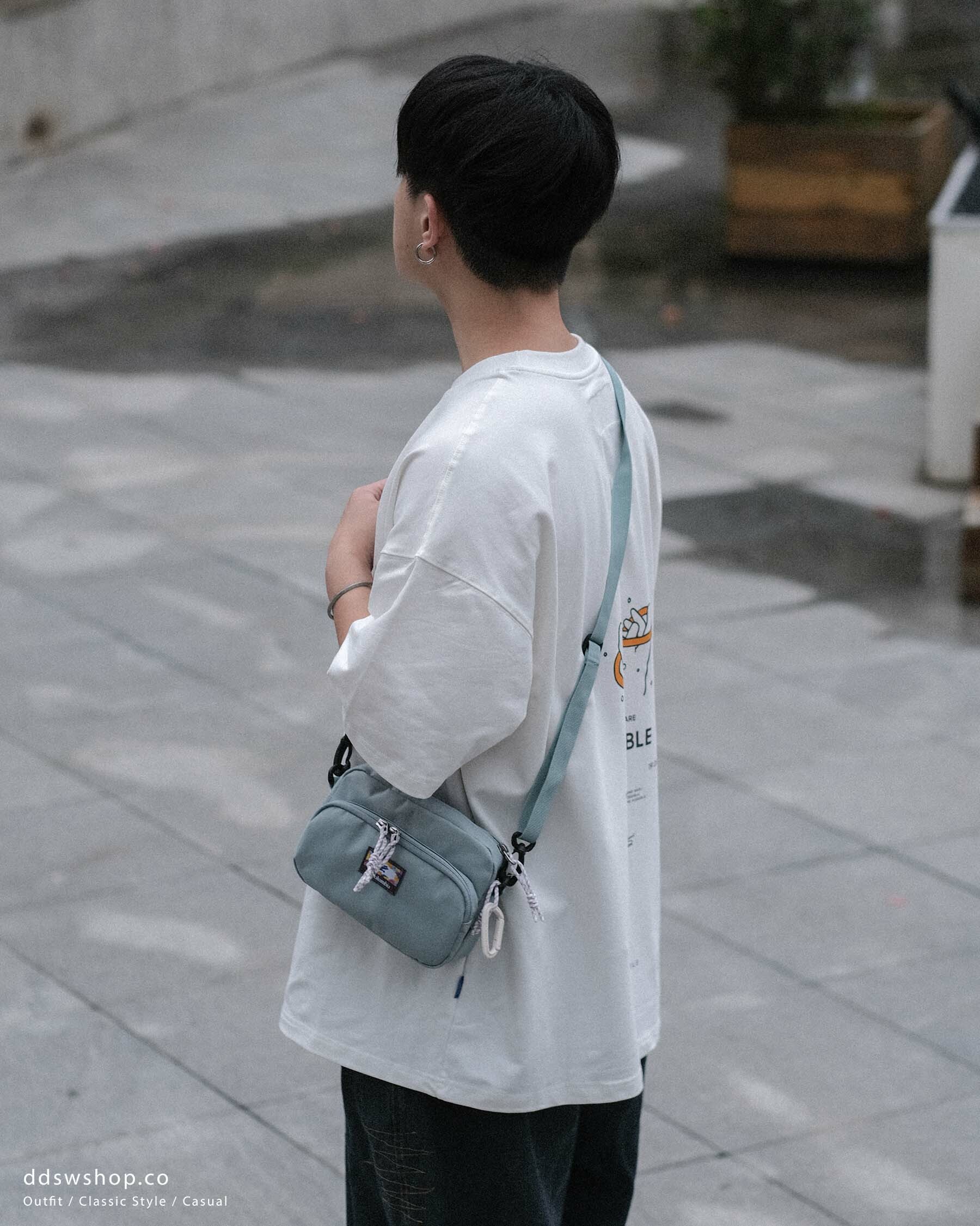 "現貨" Columbia 側背款 輕便小包 薄荷綠 黑色