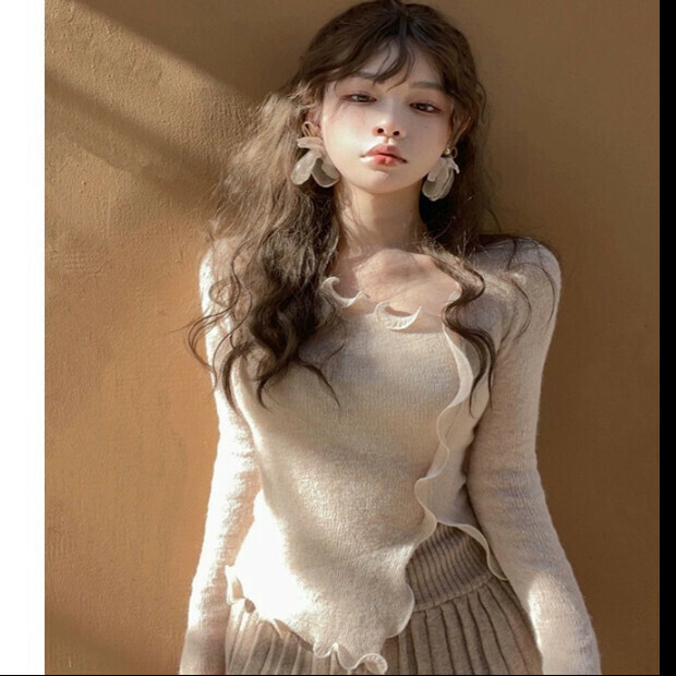 Hot selling knitted top [Apricot top] Sizes [S - XL] [Please contact customer service to confirm the delivery size after placing the order]