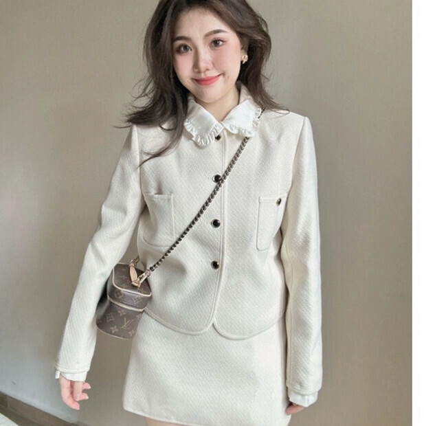 Hot-selling Korean two-piece set [beige jacket + skirt] sizes [S-XL] [please contact customer service to confirm the delivery size after placing the order]