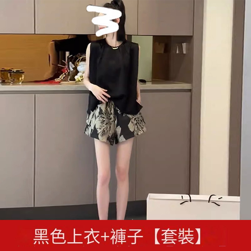 熱賣黑色上衣+褲子【套裝】（S碼-XL碼）（下單後請聯絡客服確認發貨尺碼）