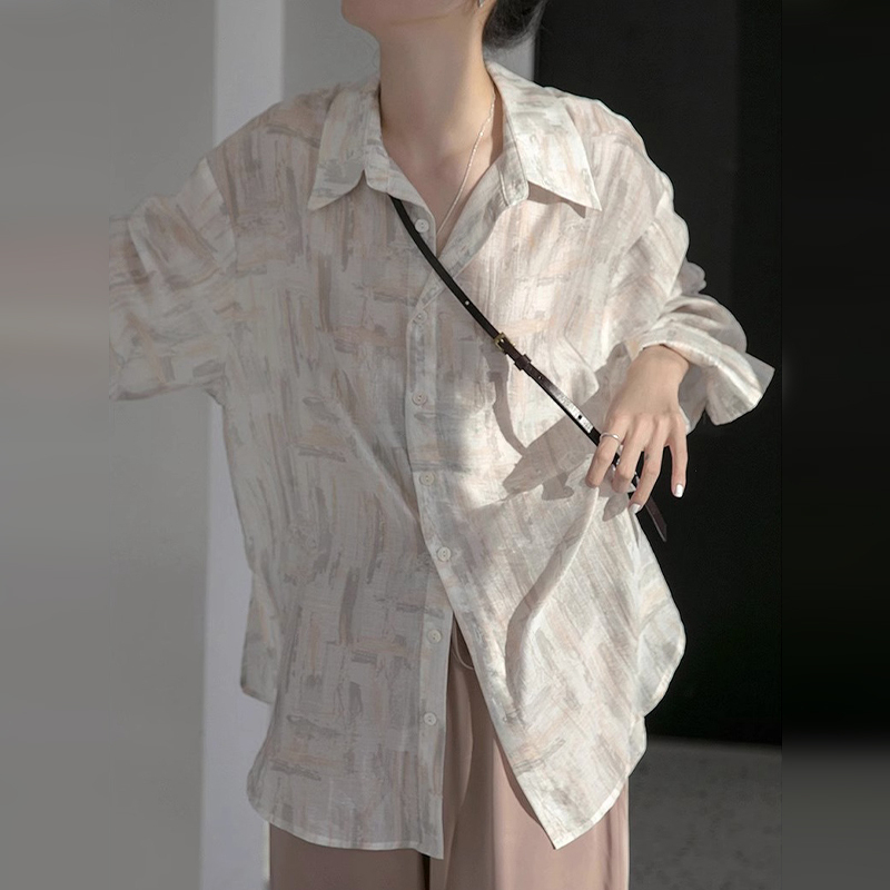 Hot selling ice silk thin shirt (light pink S size-XL size) (please contact customer service to confirm the delivery size after placing the order)