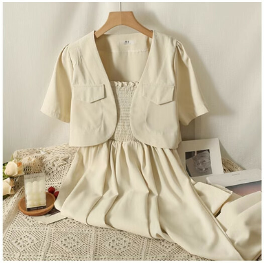 【Two-piece set】Short-sleeved versatile jacket + waist-cinching slim slip dress (apricot) (one size)
