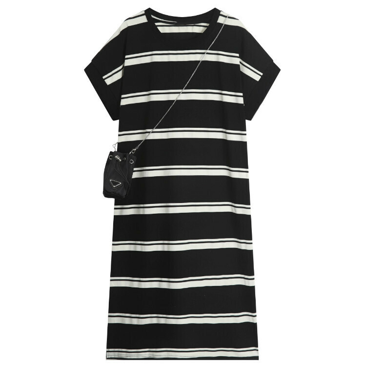 Hot selling striped shift dress (black and white stripes) (S-L sizes) (contact customer service after placing the order to confirm the delivery size)
