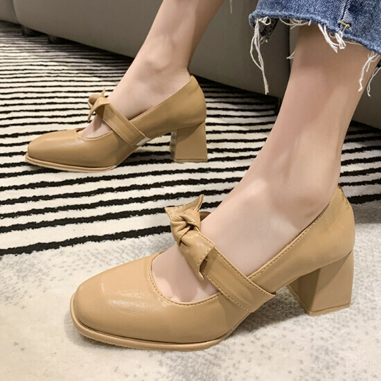 熱賣方頭粗跟單鞋【杏色】【34-40碼】（下單後請聯絡客服確認發貨尺碼）