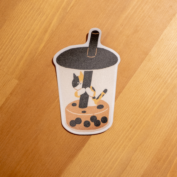 小黃間｜防水大貼紙｜黑貓珍奶