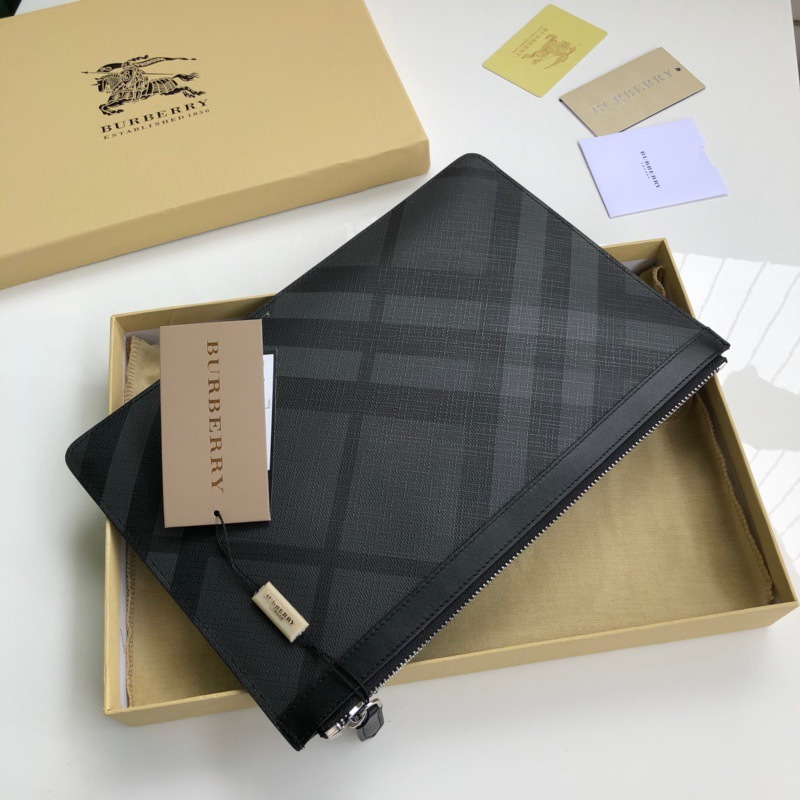 Burberry Pouch