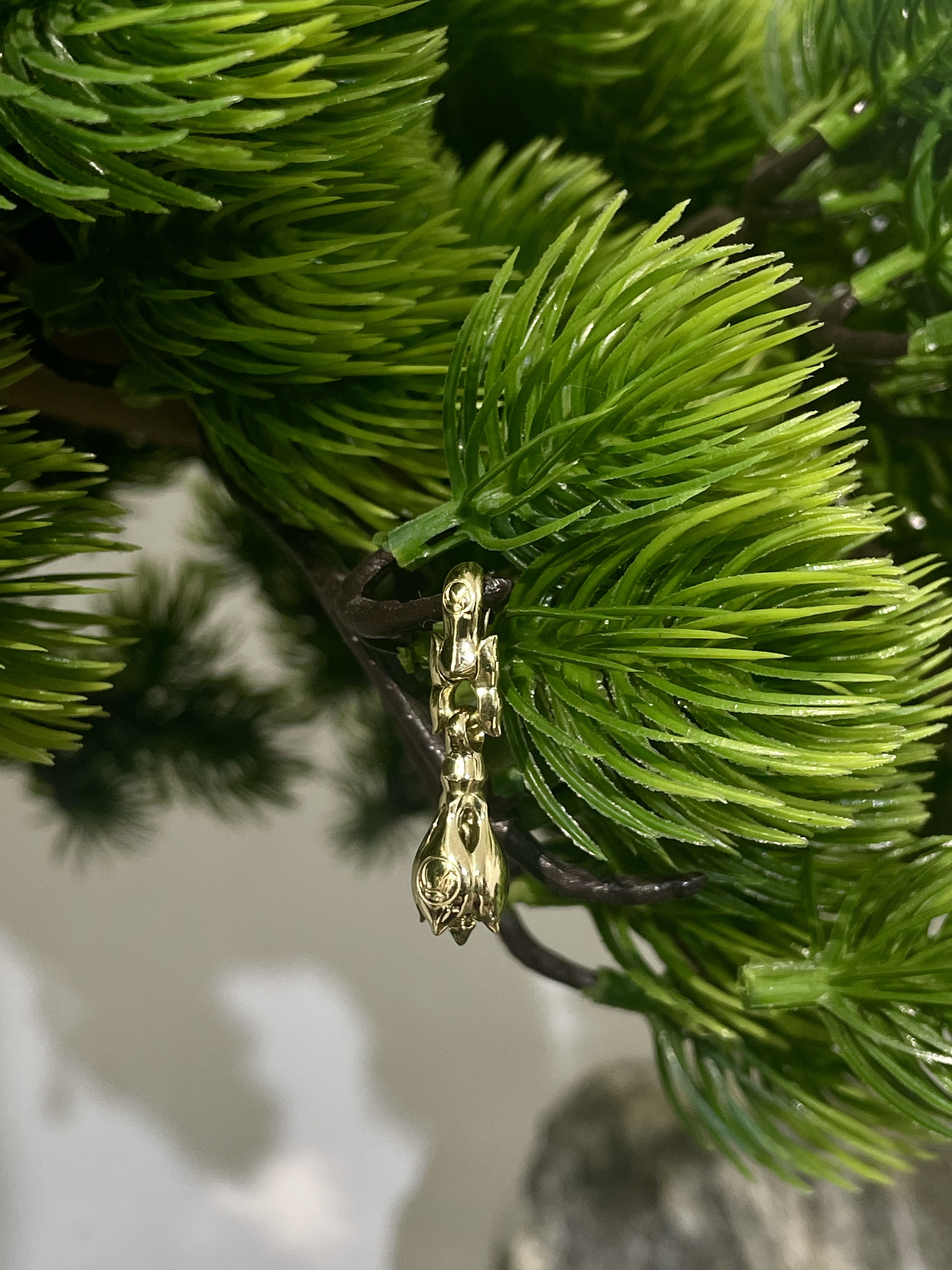 LO Kiss & Flow Key Clasp Tear Bell XS 18K yellow Gold