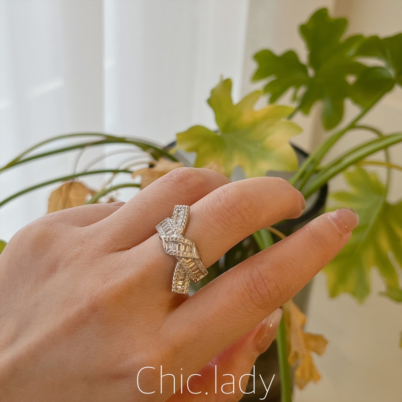 Ring | 蝴蝶結亮鑽戒