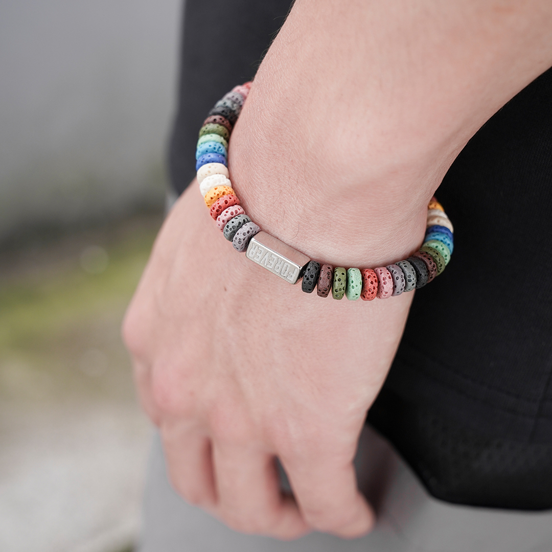 QIAO - 高級感 彩色火山石 串珠手鍊