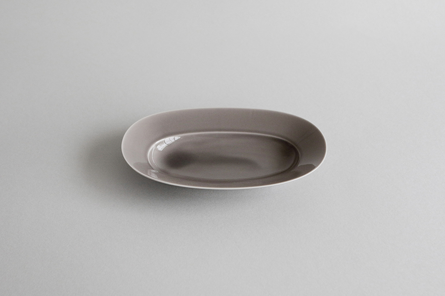 yumiko iihoshi porcelain - Oval plate橢圓盤/ M / 薄霧米
