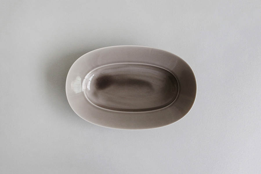 yumiko iihoshi porcelain - Oval plate橢圓盤/ M / 薄霧米