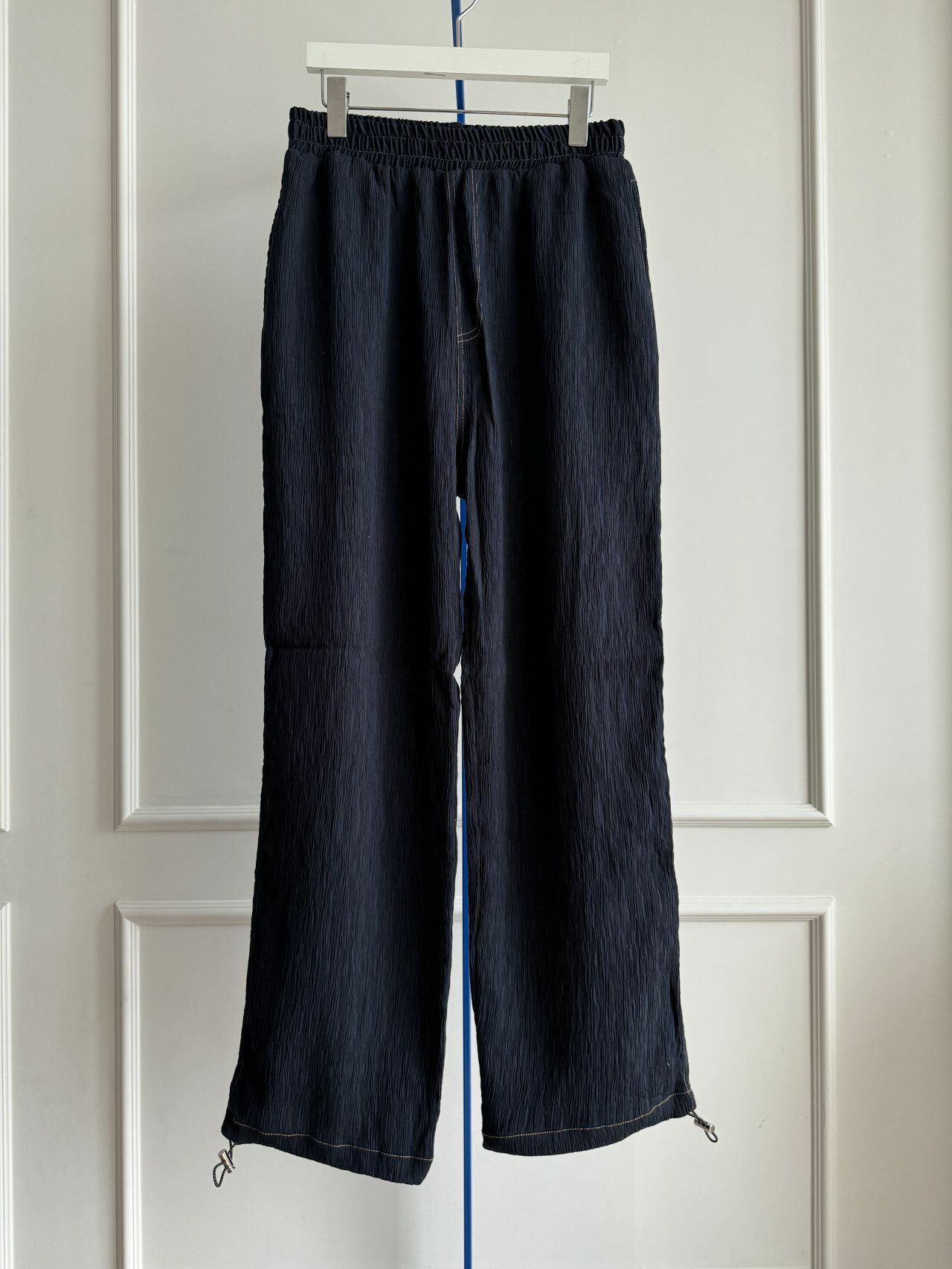 淨色暗紋可束腳鬆身褲 MALENKII-074P