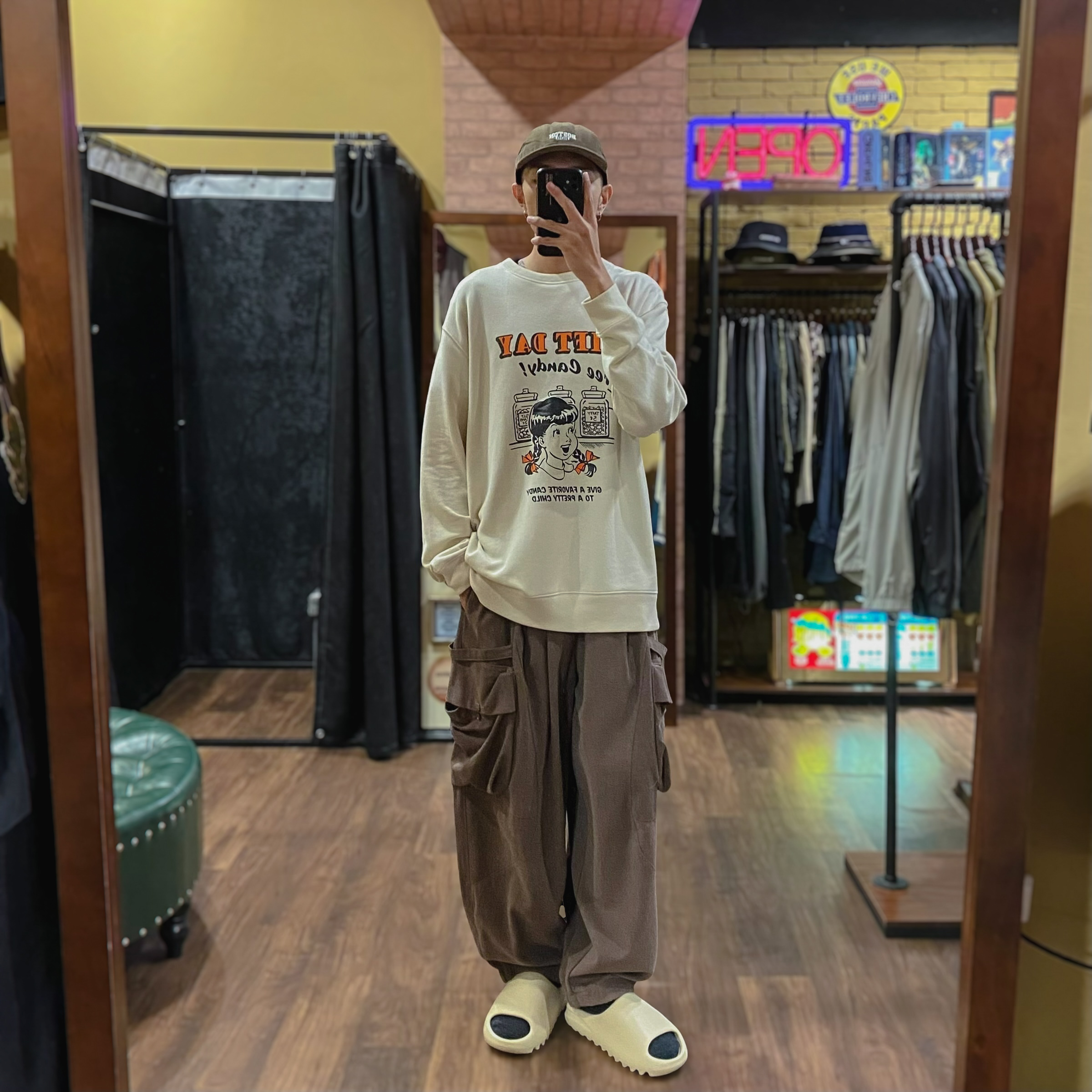 【日貨】GIFT DAY女孩大學TEE