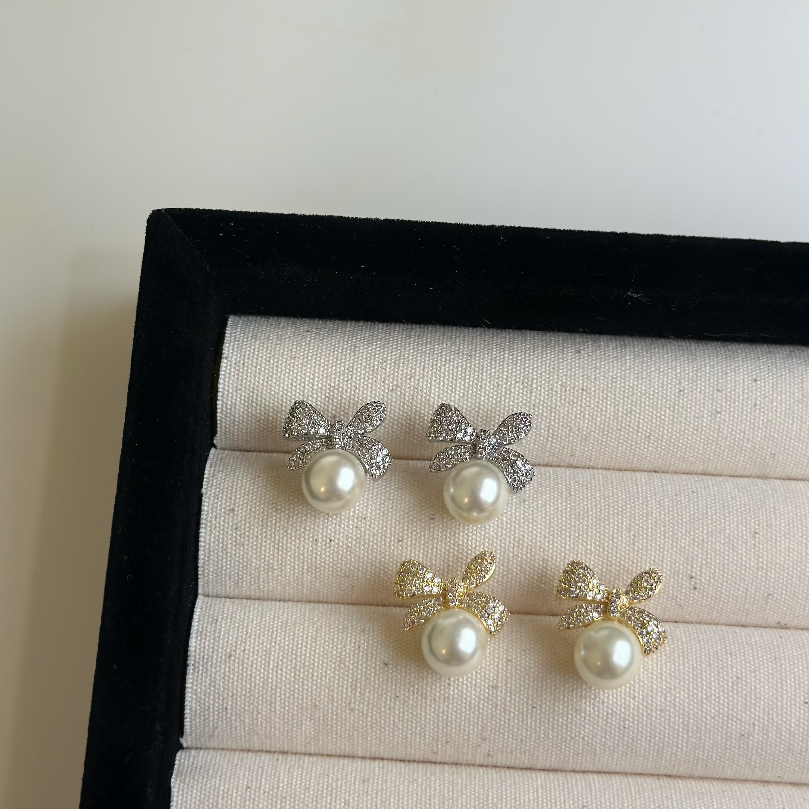 K03滿鑽蝴蝶結珍珠耳貼