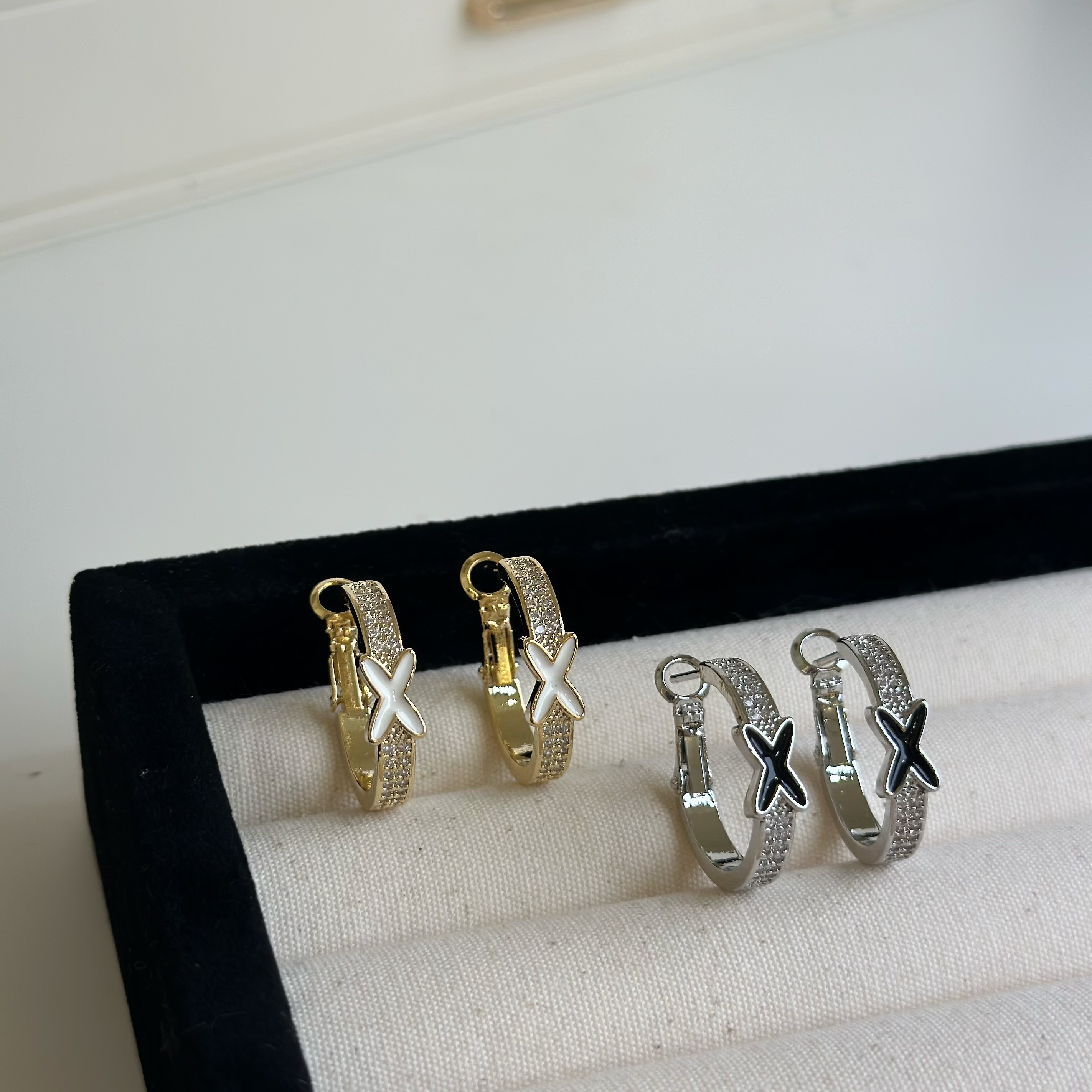 K18琺瑯交叉排鑽圈