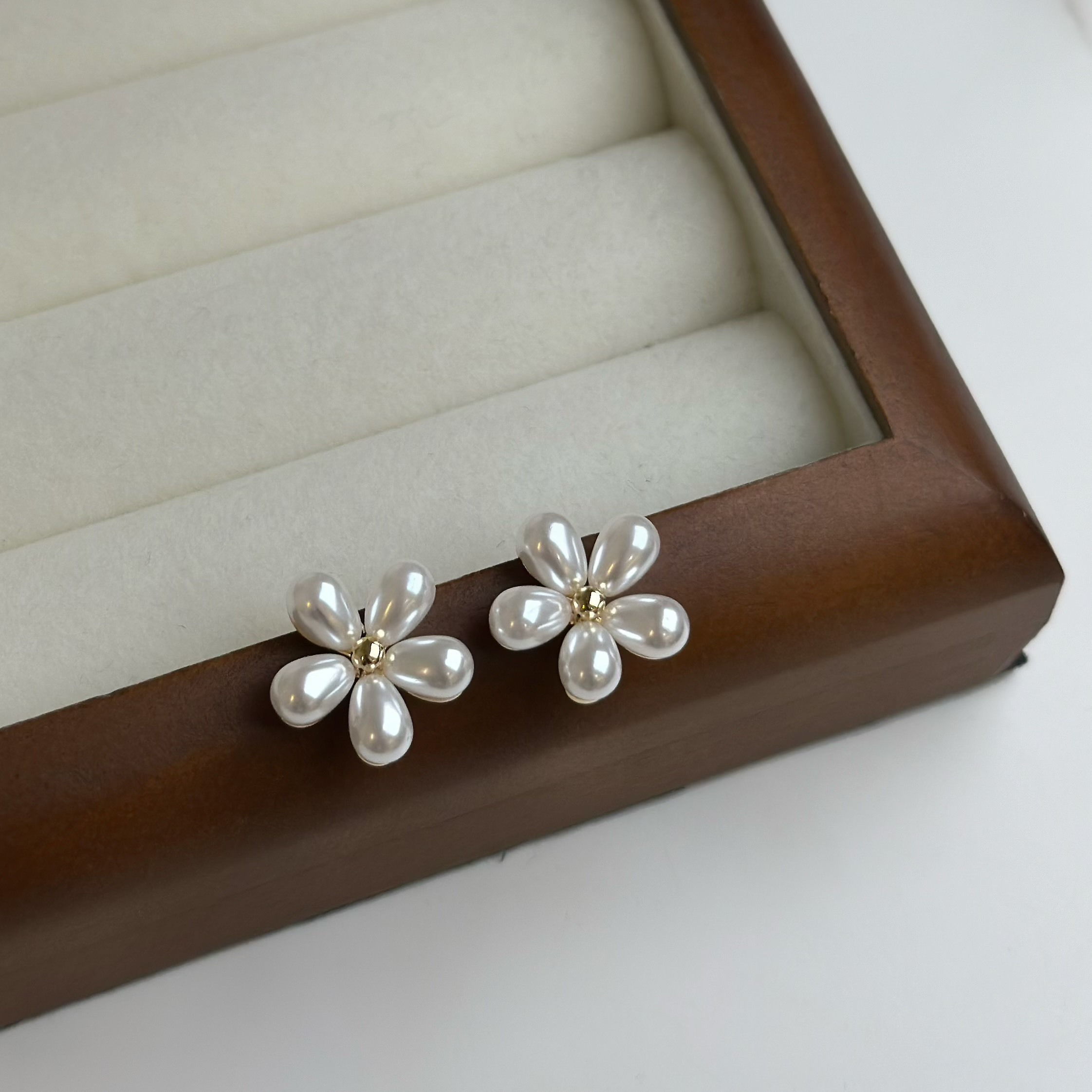 K19珍珠小花耳貼