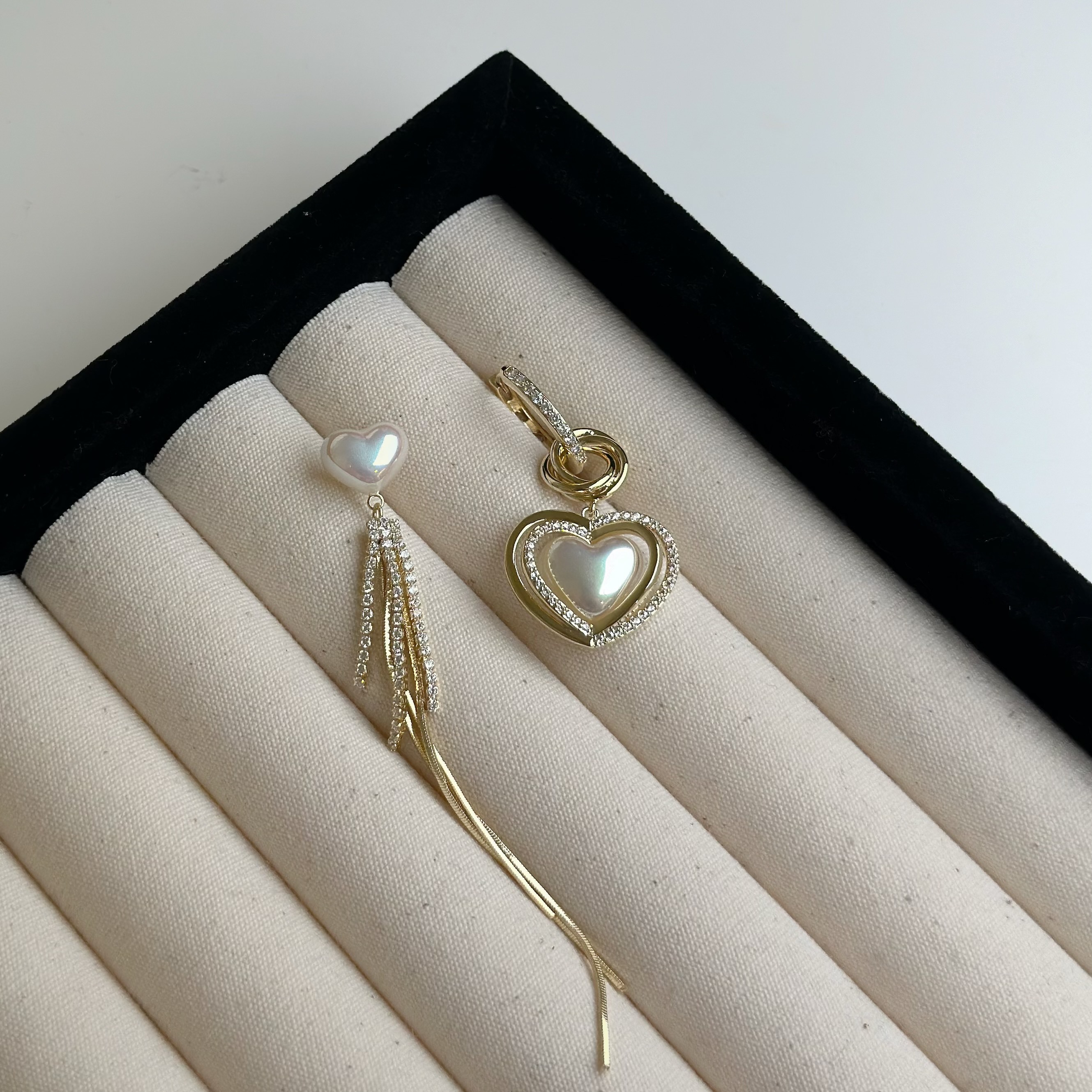 K25珍珠愛心不對稱垂吊