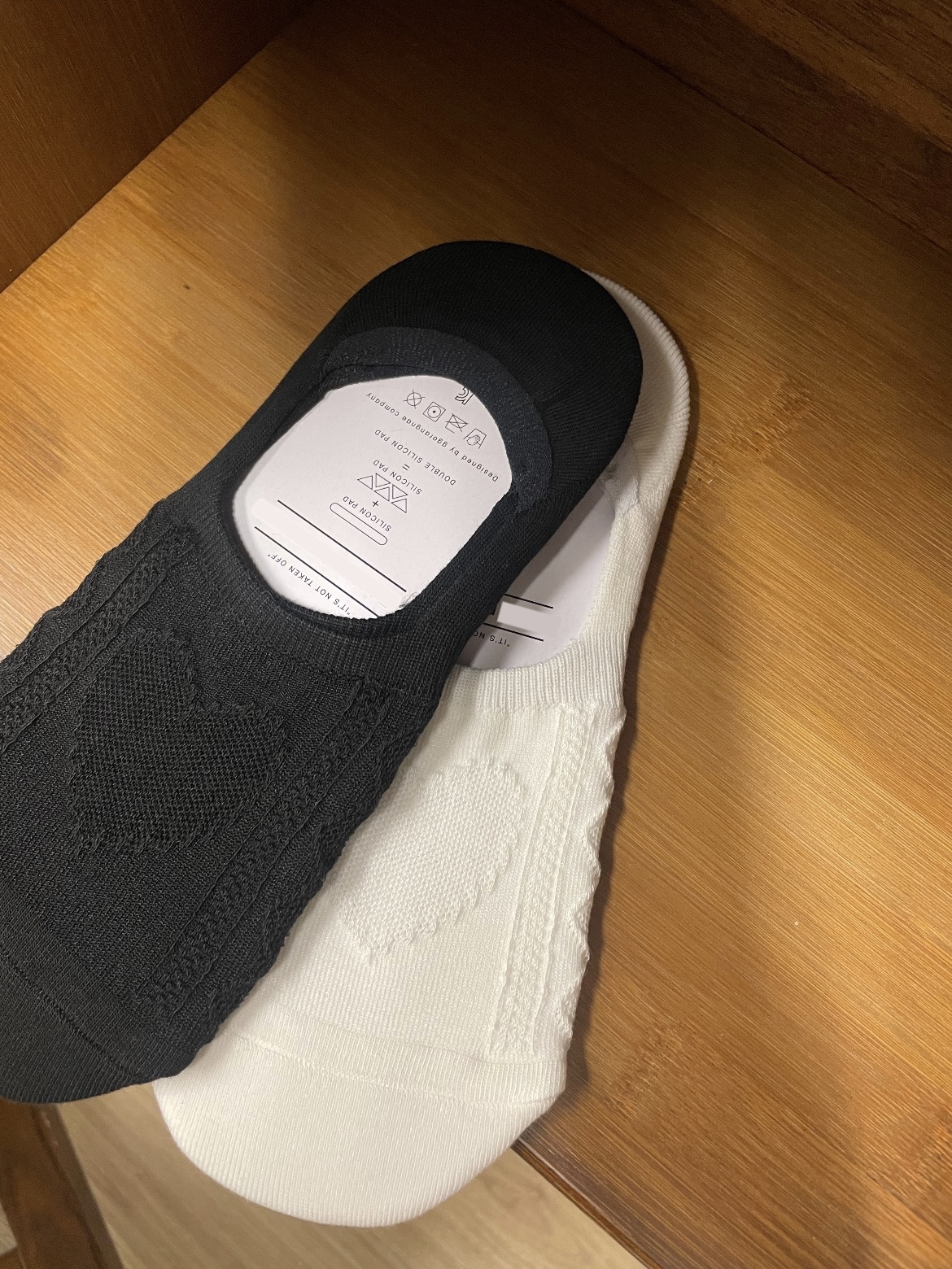 #228AA052 一顆大愛心薄款浮雕船襪