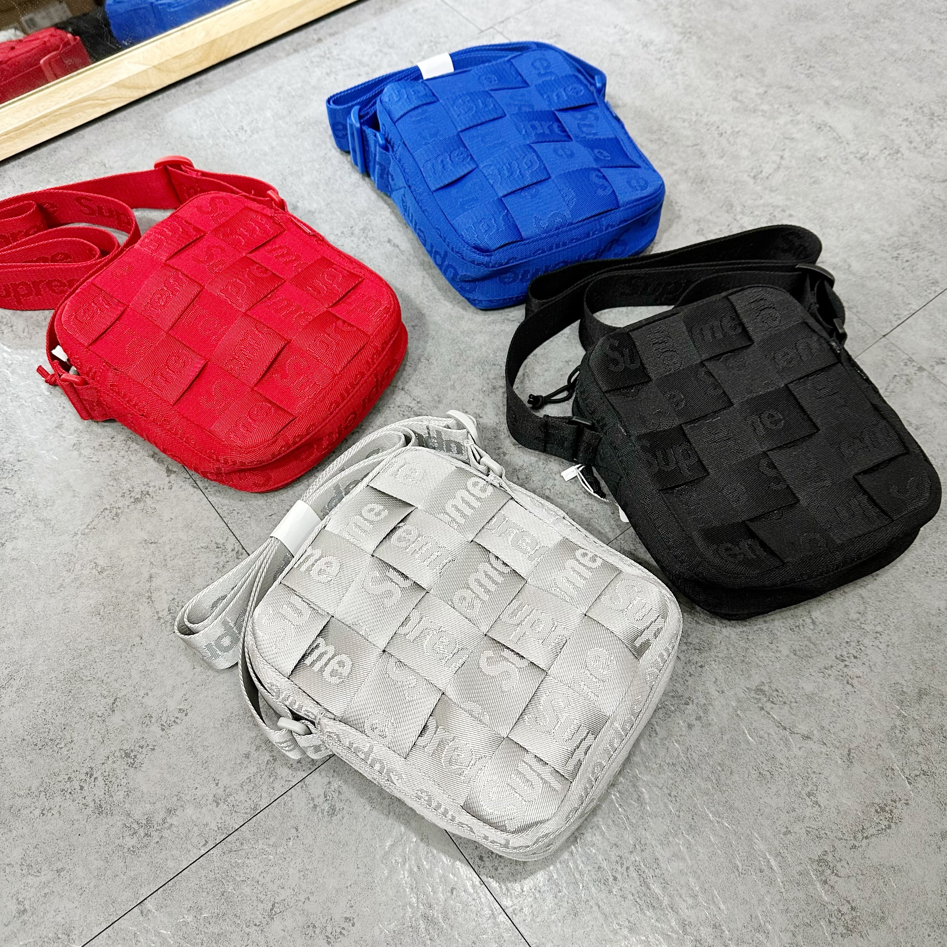 Supreme SS24 Woven Shoulder Bag （2L）各色