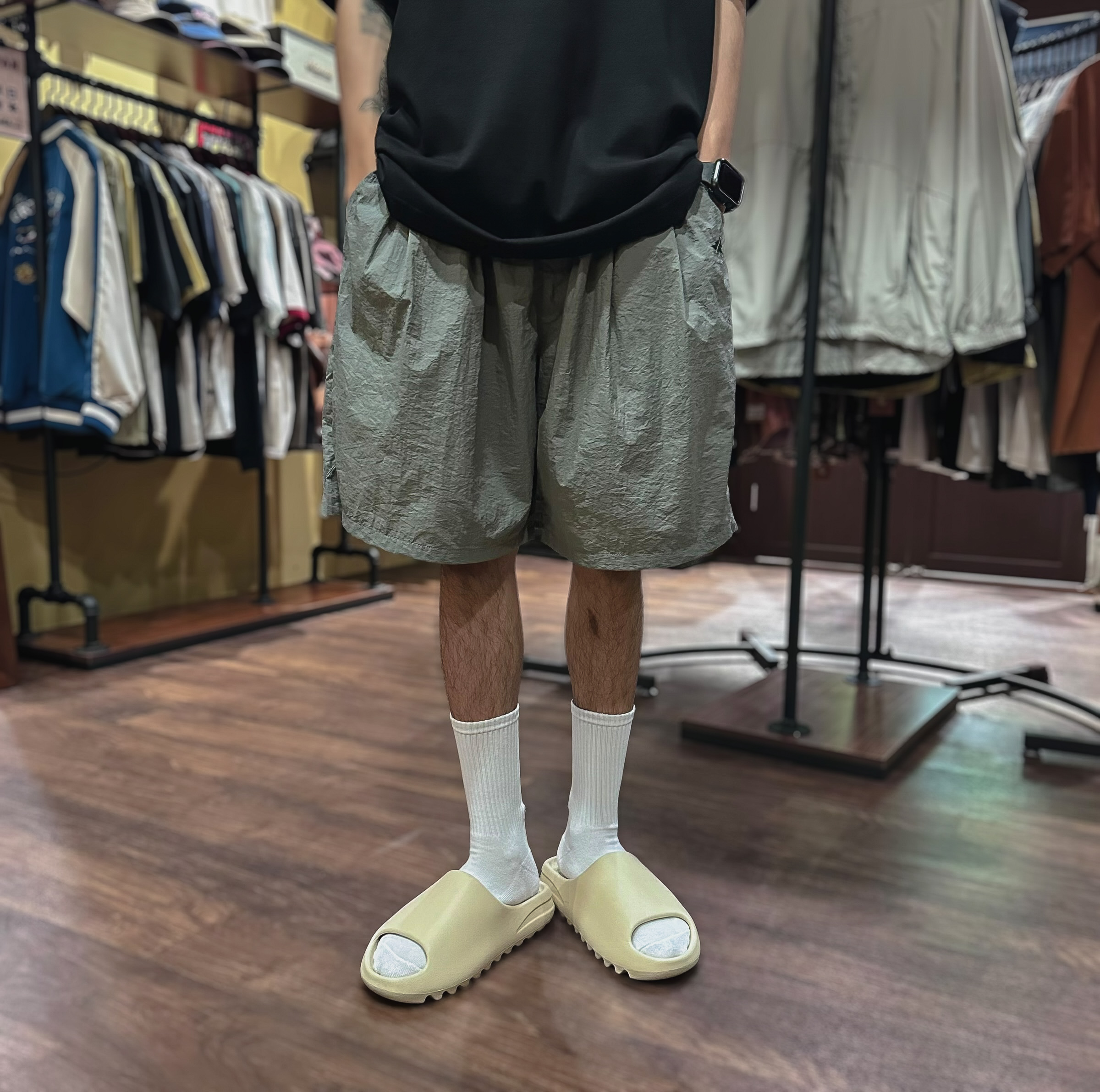 日系簡約小刺繡短褲