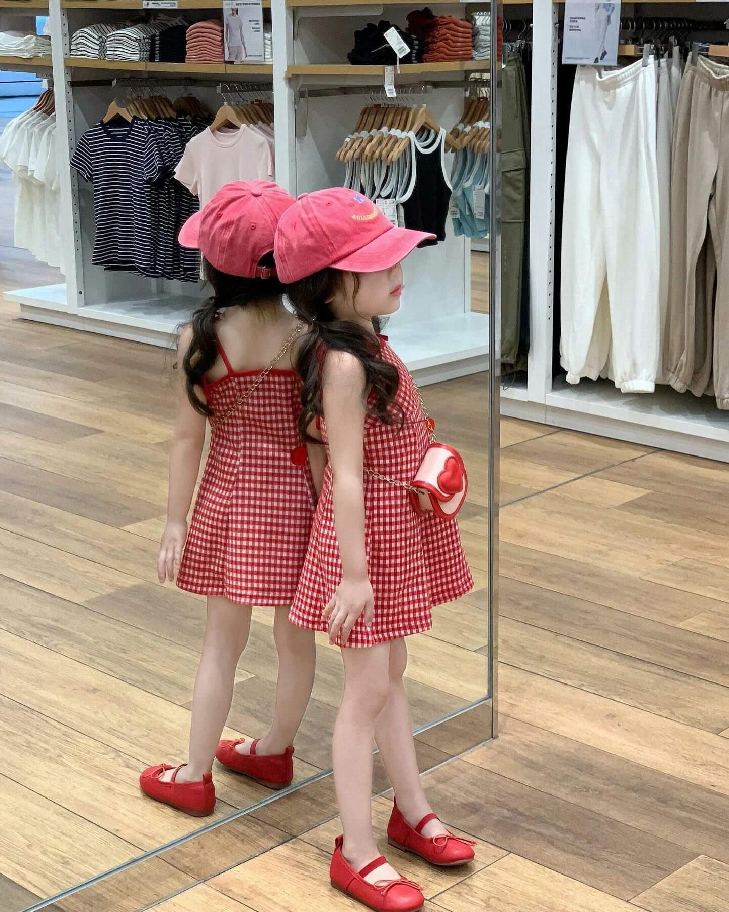 俏皮小紅格綁帶洋裝