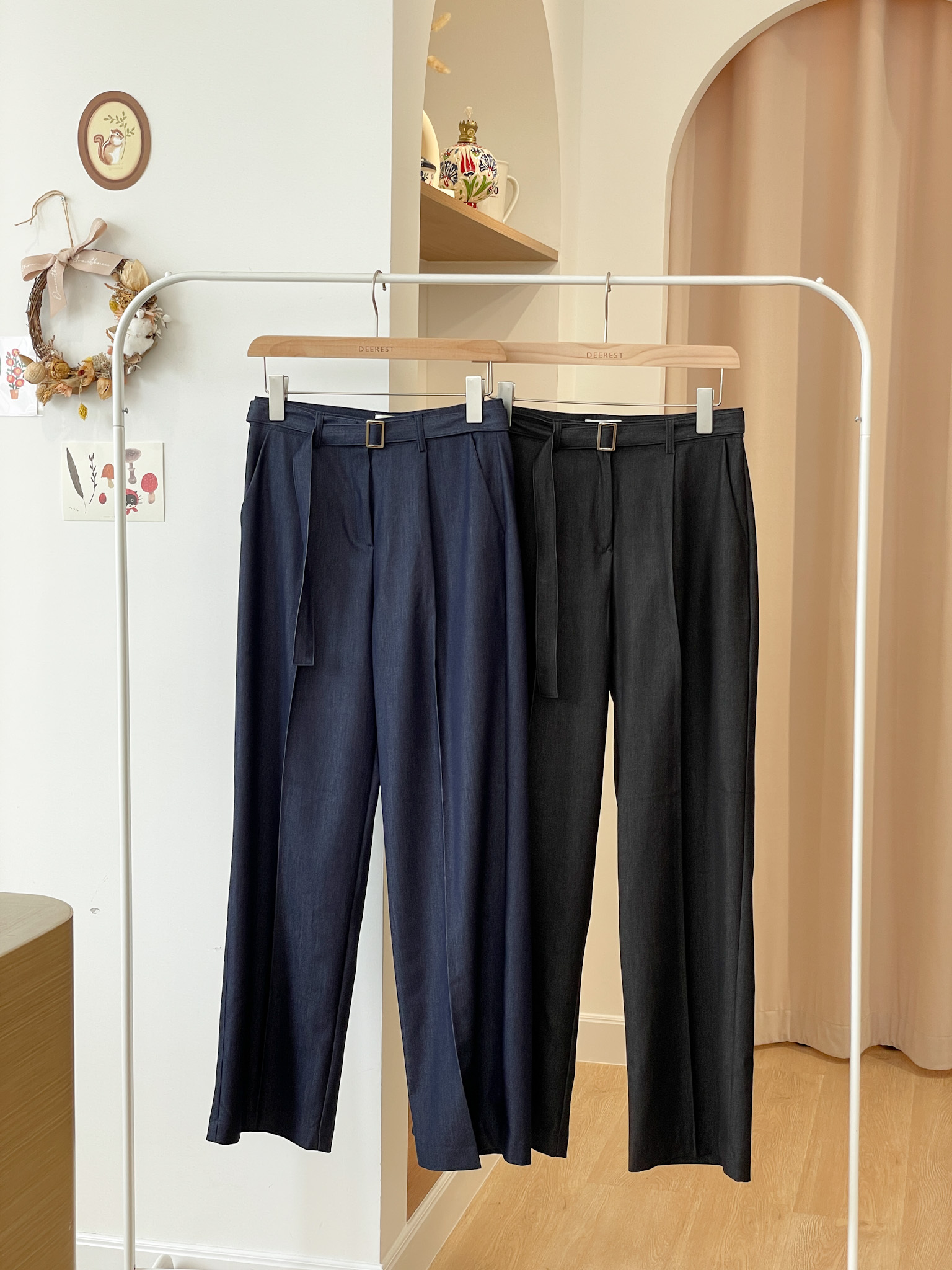 JEAN131 Daniel Buckle Wide Pants
