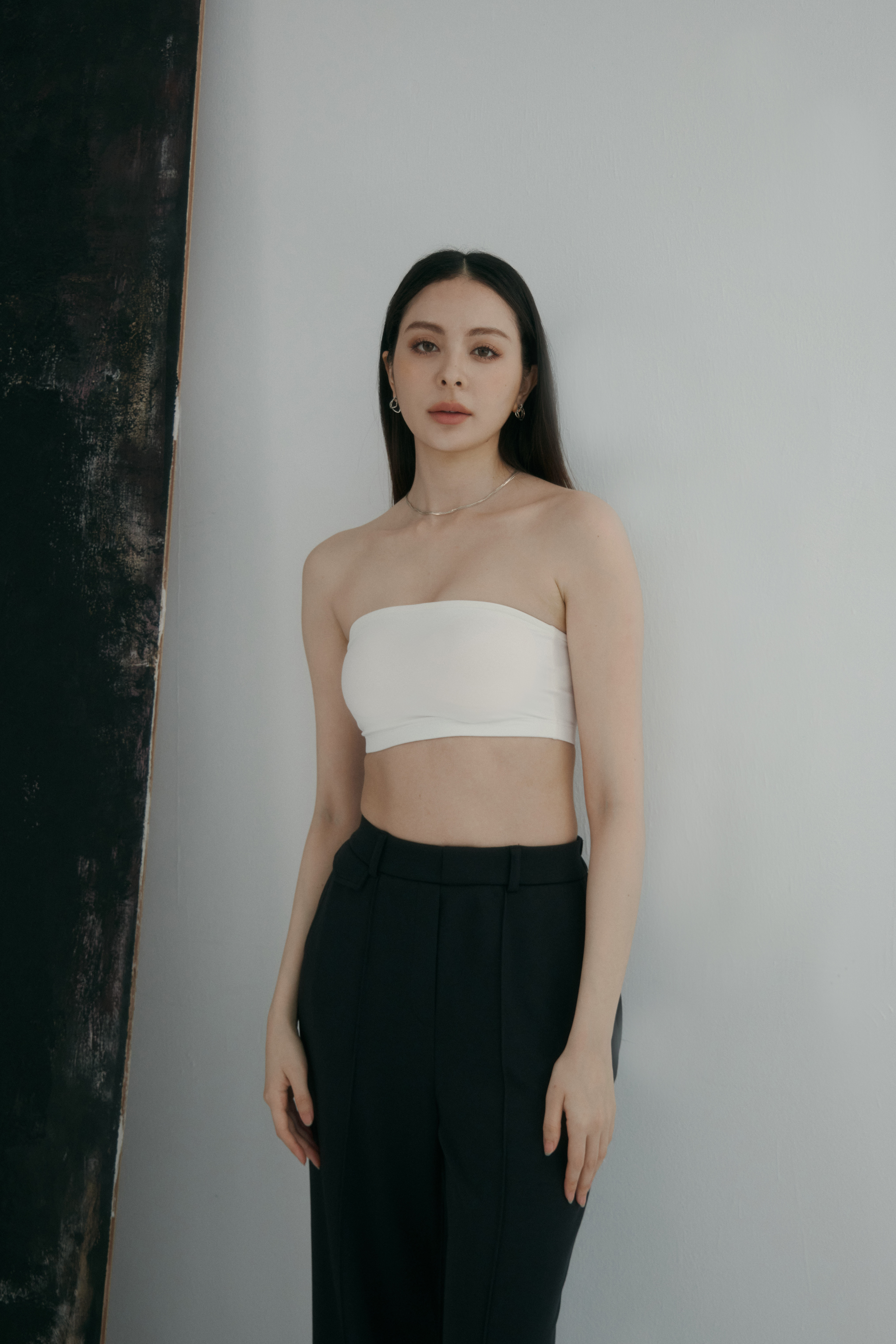 Essential短版平口BRA TOP- 白