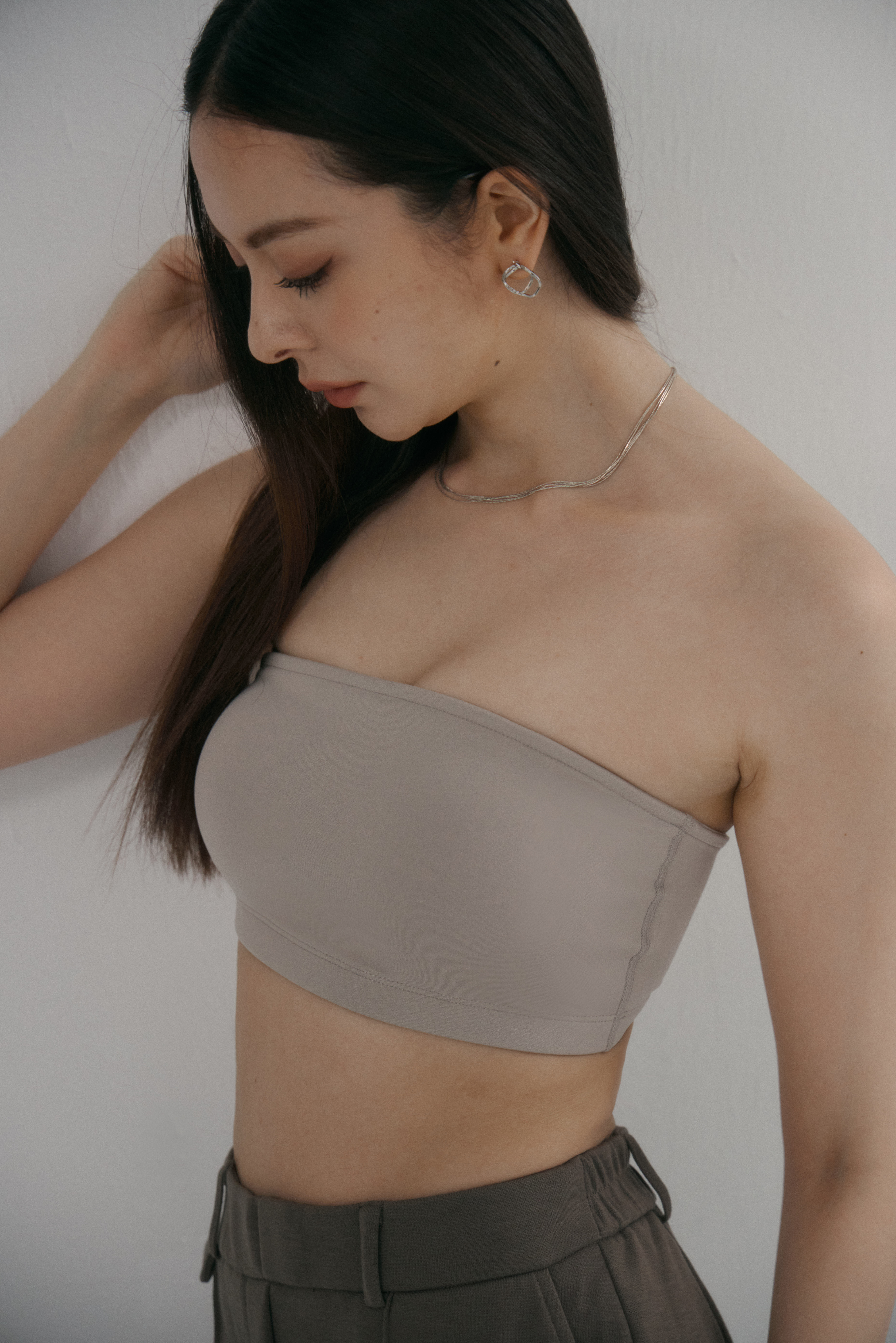 Essential短版平口BRA TOP- 沙色