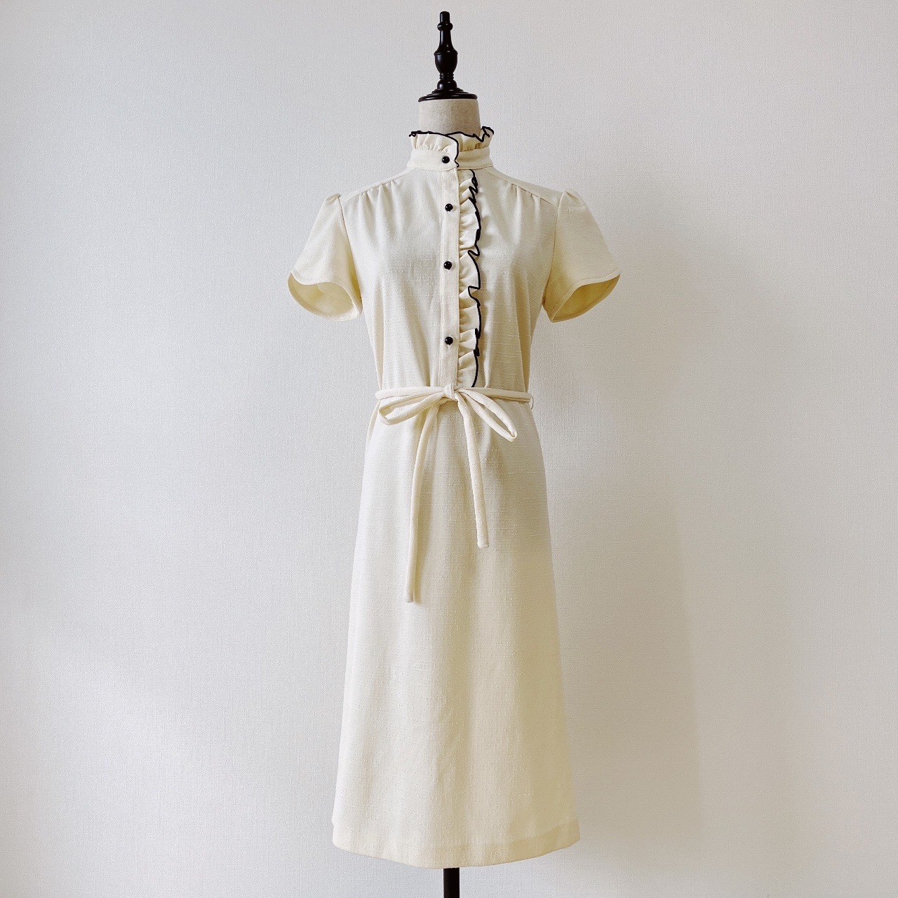 英國製象牙白色Ruffle領古著連身裙