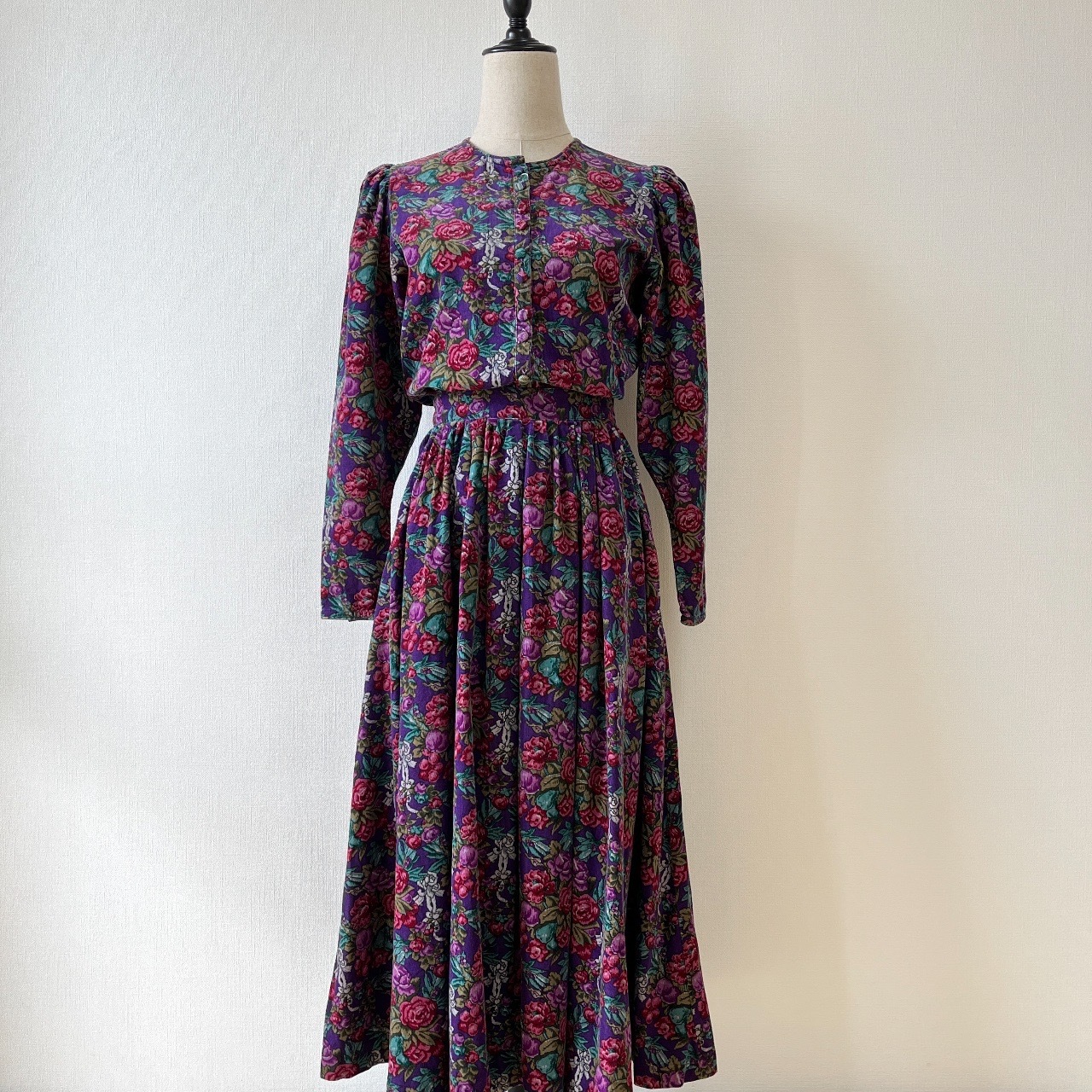 Eileen West 80s紫色燈芯絨大花連身裙