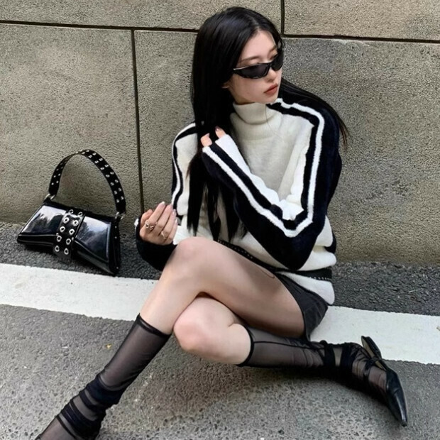 Hot selling sweaters [off-white and black] sizes [S-XL] [please contact customer service to confirm the delivery size after placing the order]