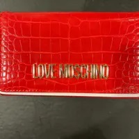 [S] LOVE MOSCHINO JC5626PP1FLF0500 PORTAF,PU,ST,CROCO,RED, 8058051591918 (SLM333)