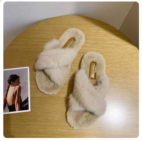 Wear wool slippers (khaki/size 35-40) (contact customer service to confirm the shipping size after placing an order)