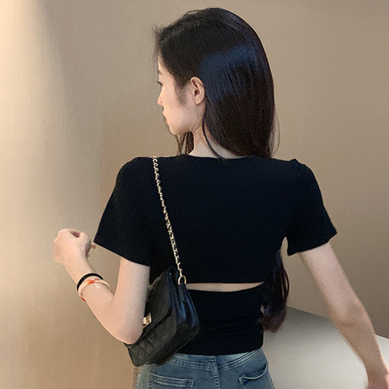 Hot selling short-sleeved T-shirt (black size S-L) (please contact customer service to confirm the delivery size after placing the order)