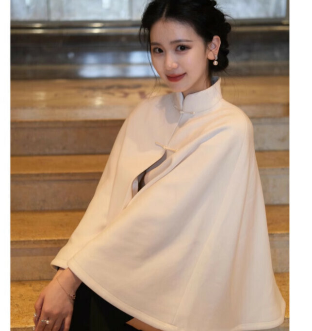 Hot selling knitted velvet cape shawl jacket [off-white knitted velvet] size [S size - XL size] [please contact customer service after placing the order to confirm the delivery size]