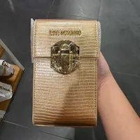 [S] LOVE MOSCHINO JC5727PP0GKU0901 LOGO METAL CROSSBODY BAG,GOLD, 8059022814579 (SLM335)