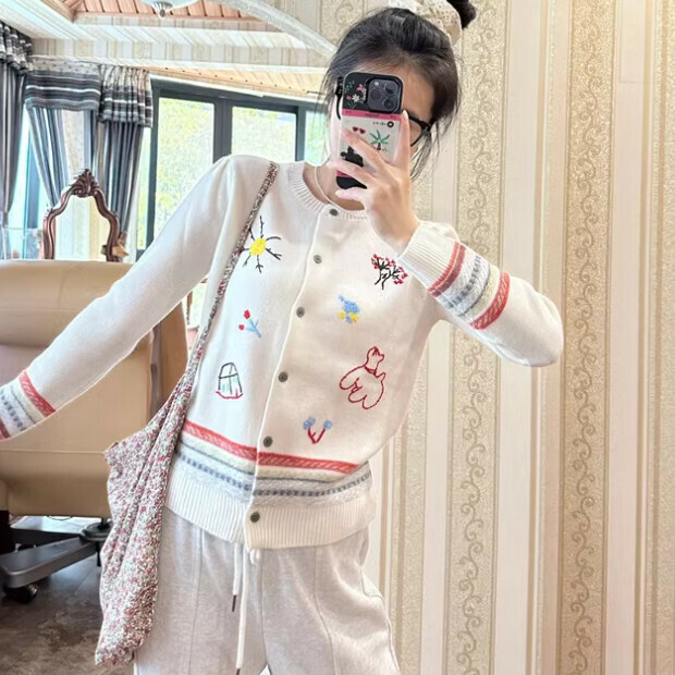 Hot selling sweater jacket [off-white] size [S size - XL size] [please contact customer service to confirm the delivery size after placing the order]