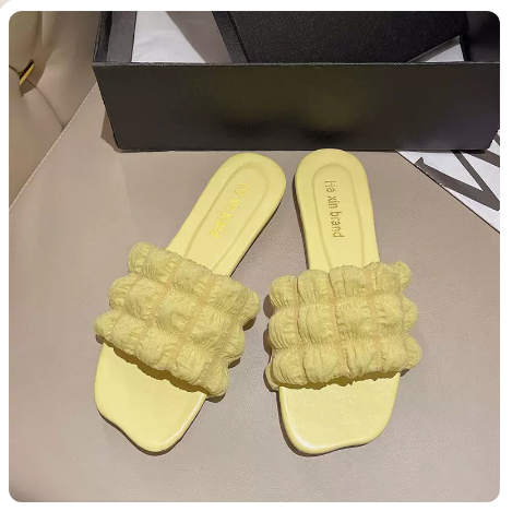 Flat slippers (yellow upgrade/size 35-40) (contact customer service to confirm the shipping size after placing an order)