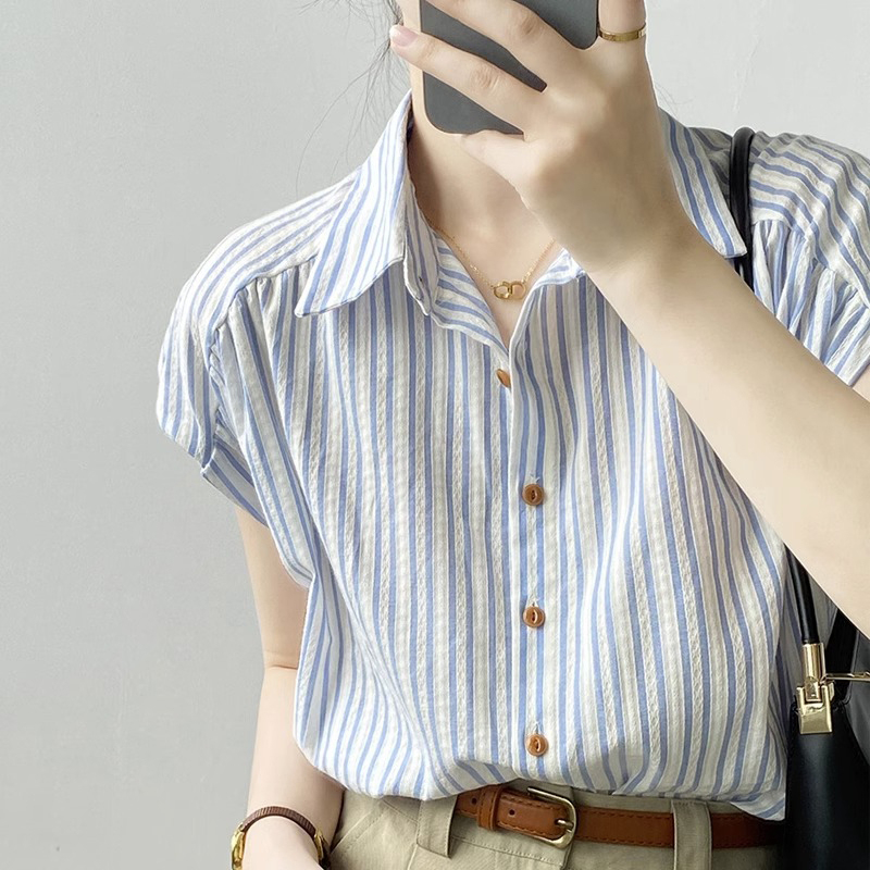 Hot selling striped short-sleeved shirt (blue size S-XXL) (please contact customer service to confirm the delivery size after placing the order)