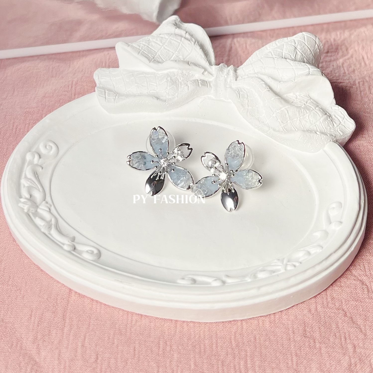 PYA0505 CRYSTAL FLOWER EAR RING