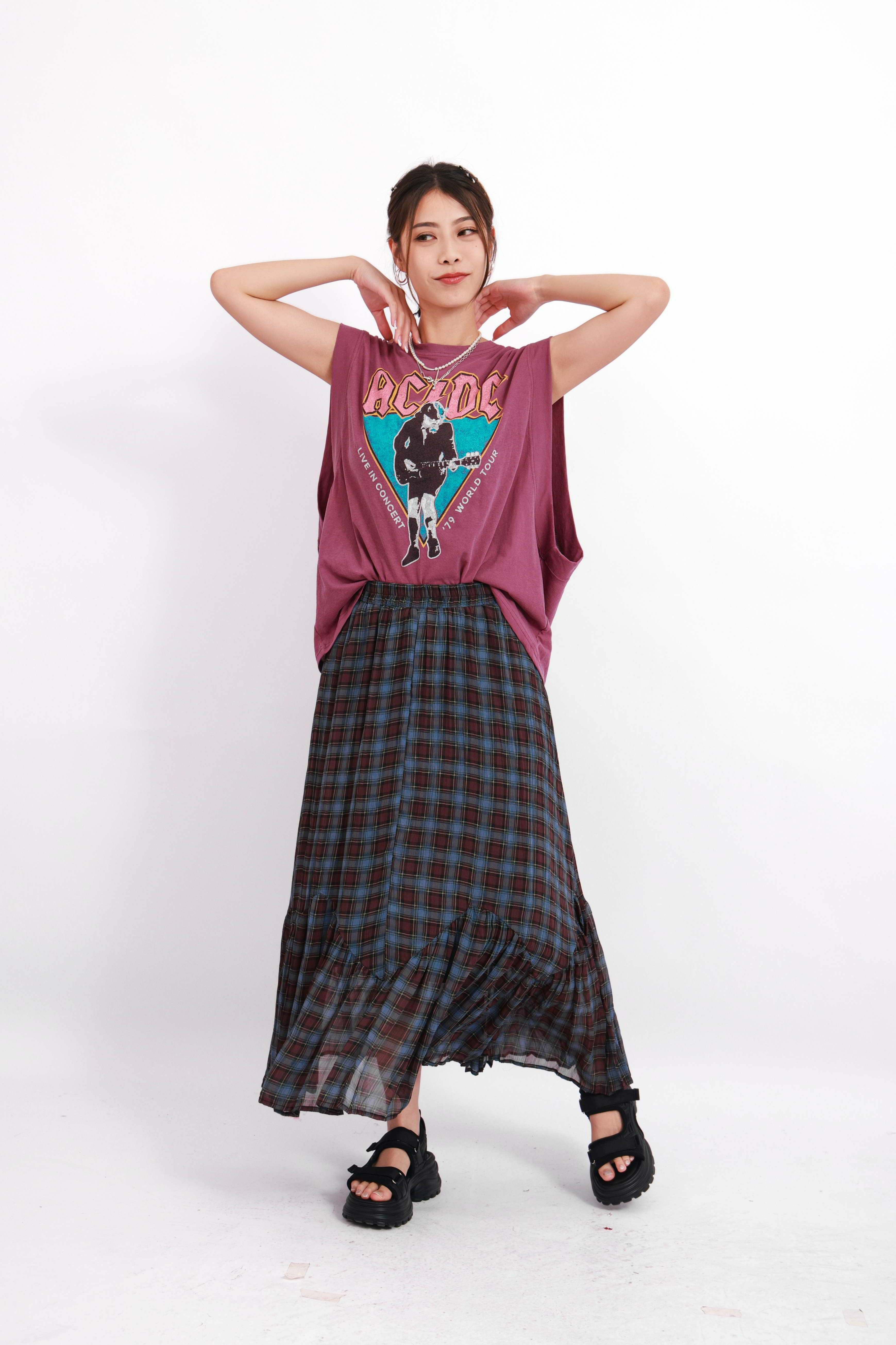 造型 969（Tee＋半截裙）